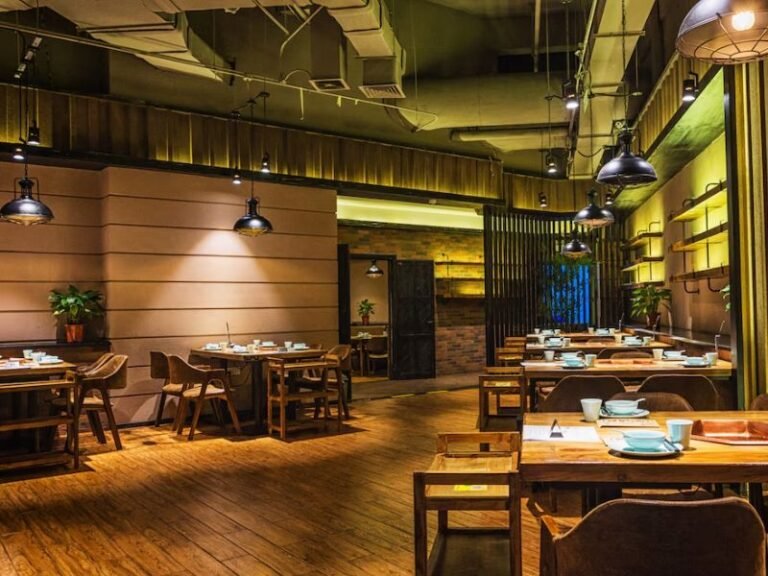The Role of a Food and Beverage Consultant in Delhi